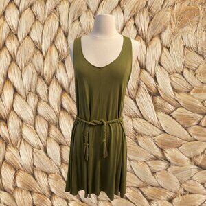 White + Warren Jersey Knit Racerback Dress – Size M – Green Ochre 💚